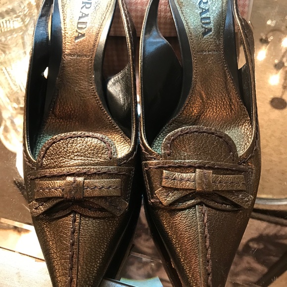 PRADA - Picture 2 of 16